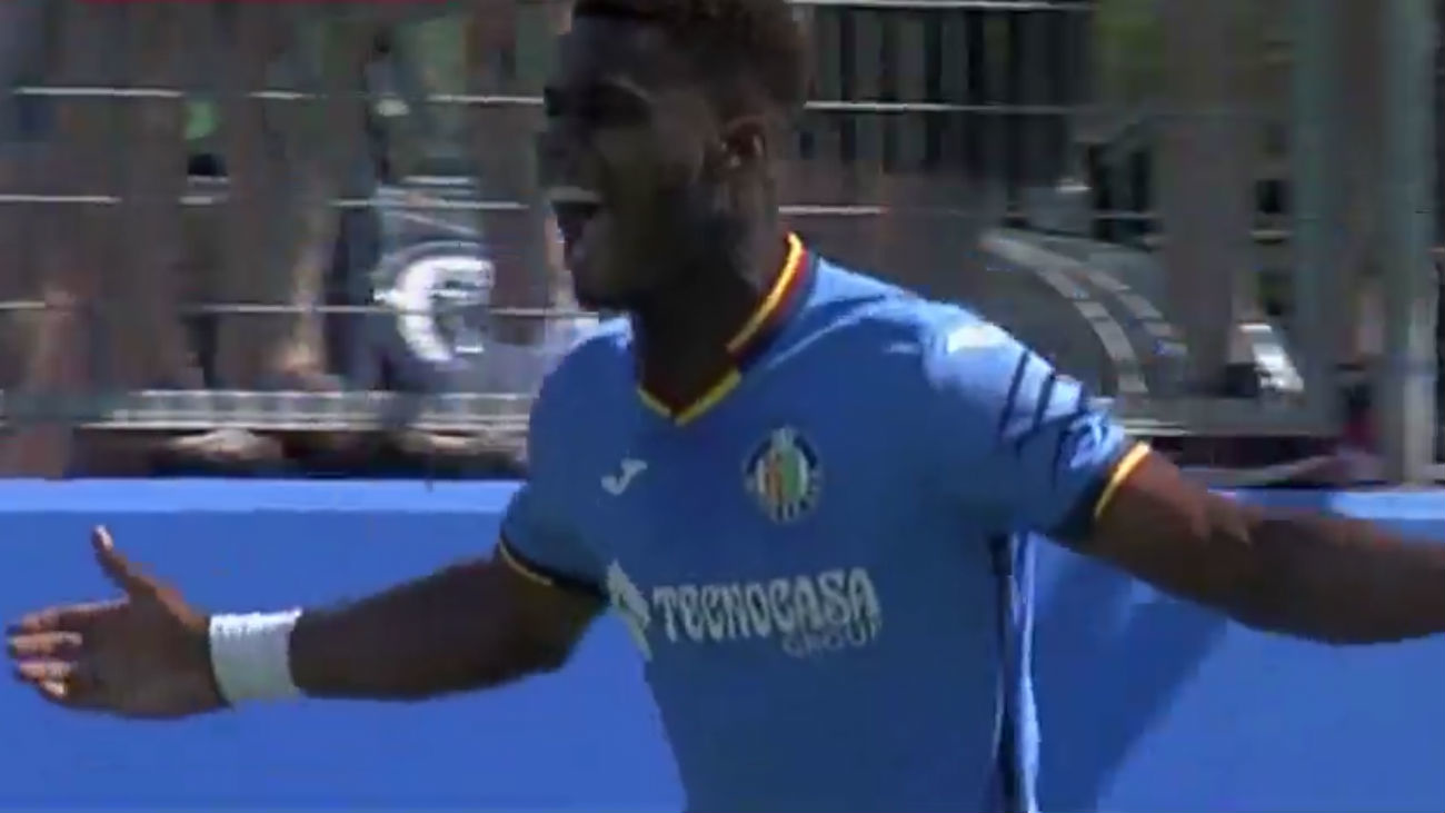 Gol de  Paulolo, del Getafe, al Lealtad  (2-0)