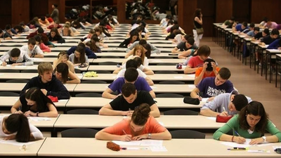 Nervios entre los estudiantes madrileños a pocas horas de la selectividad