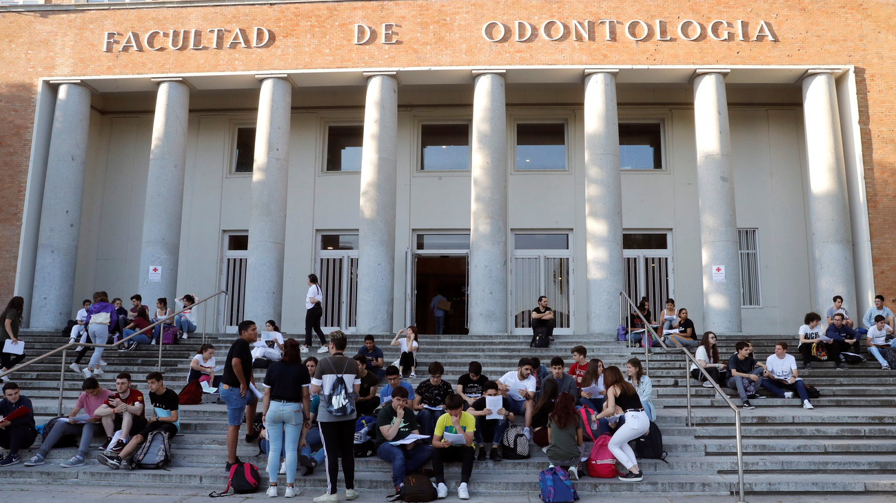 Picasso, matrices y latín; especialidades en el segundo día de selectividad