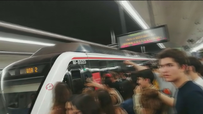 Cientos de estudiantes, desalojados del metro Ciudad Universitaria