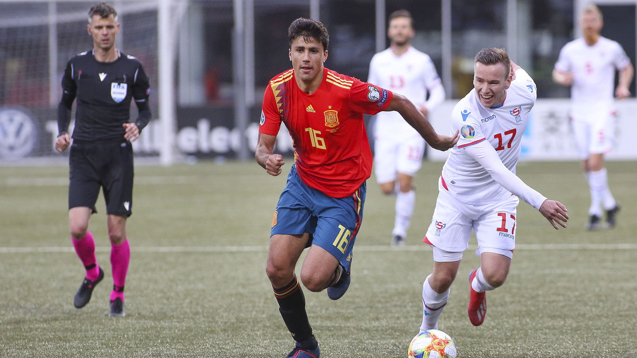 1-4. España exhibe poderío ante Islas Feroe