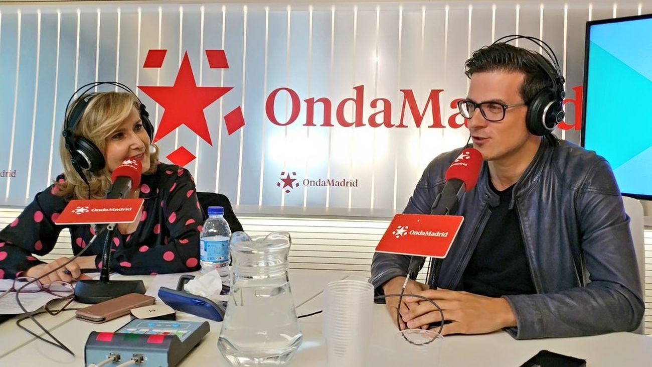 Víctor Parrado, humorista, nos presenta su monólogo: 'El Peliculero'