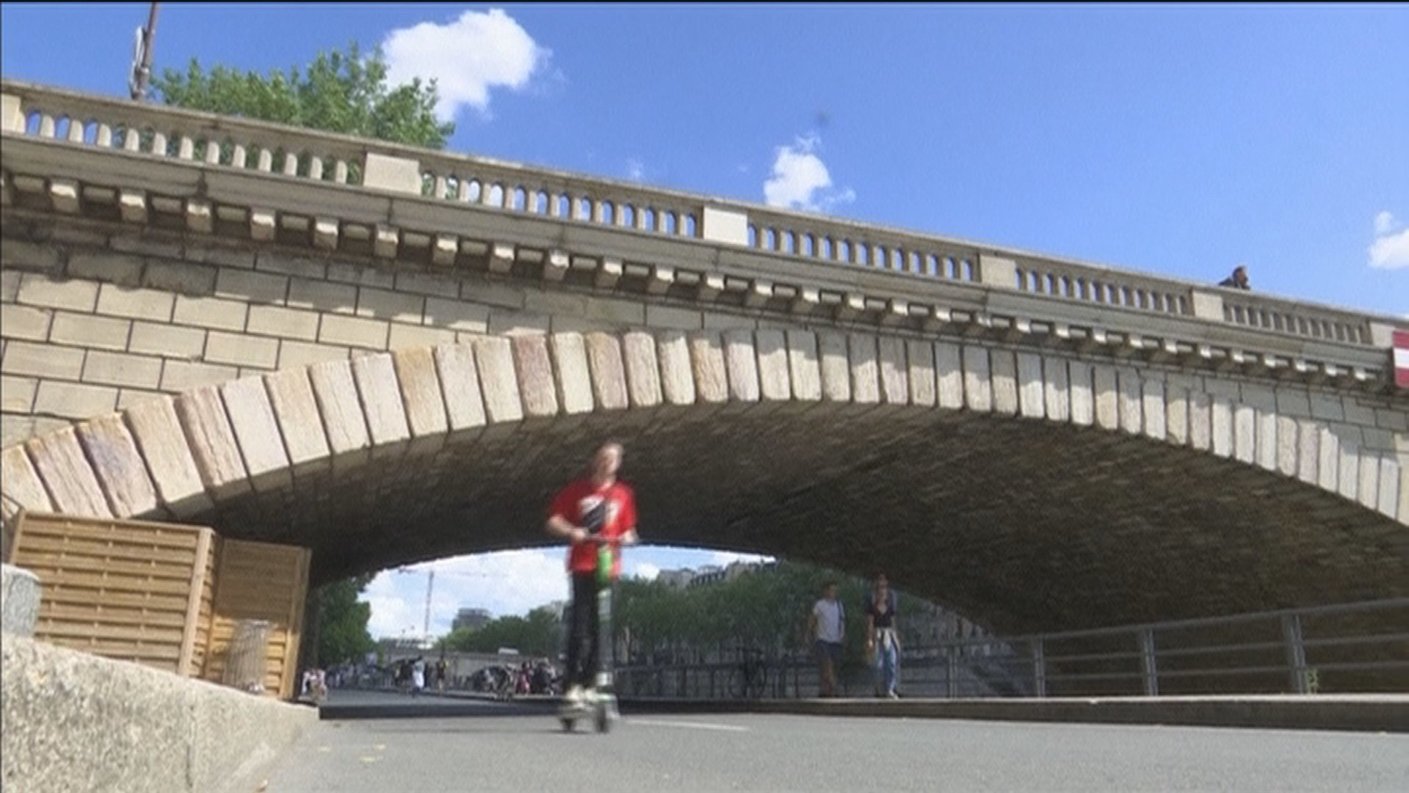París le declara la guerra al patinete eléctrico