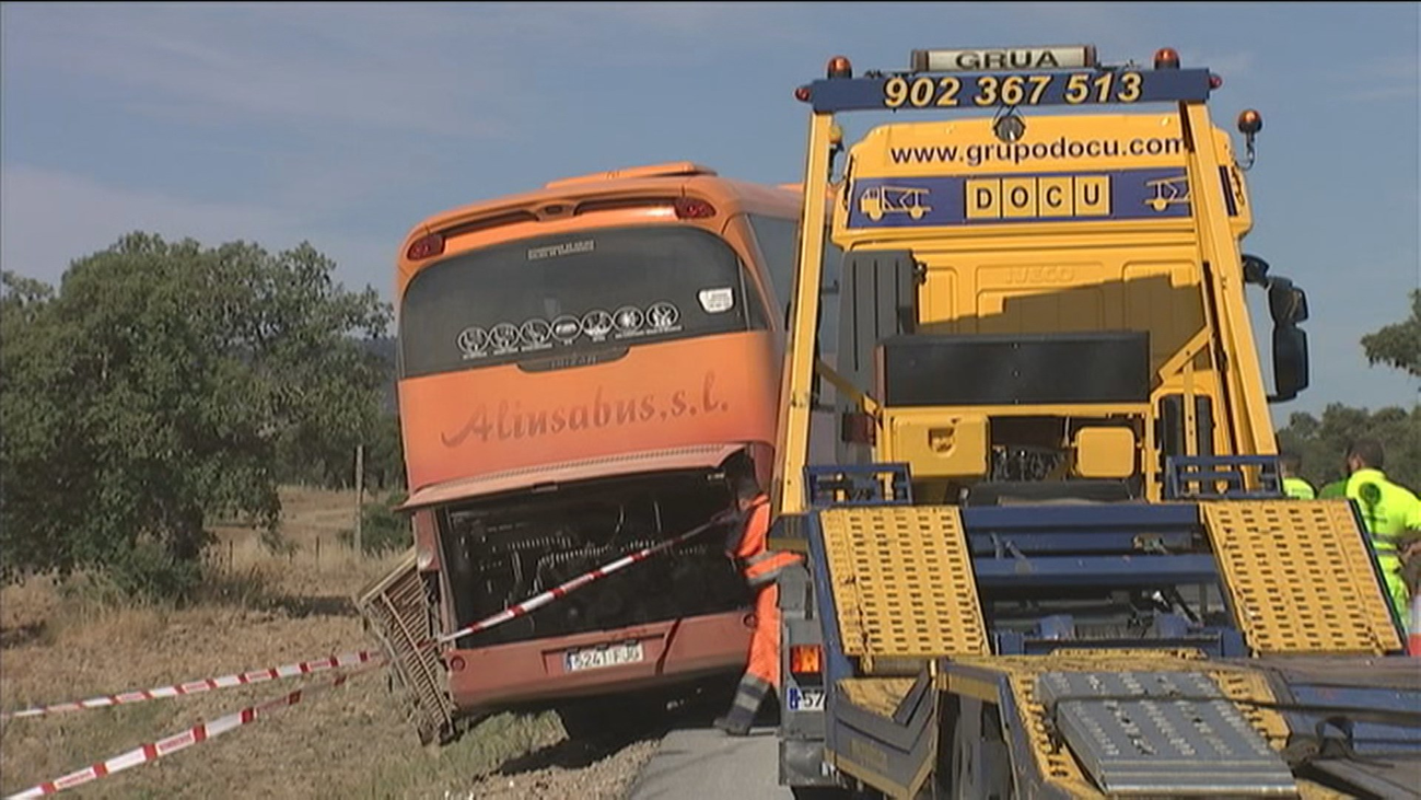 Vuelca un autobús con vecinos de varios  pueblos de Madrid que se dirigía a Fátima