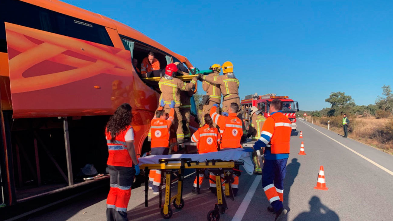 Ocho heridos, uno de ellos grave, en un accidente de autobús que iba de Alcorcón a Fátima