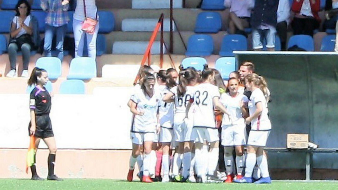 Gol de Porto, del CD Tacón, al Atlético Femenino (1-2)