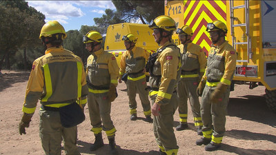 Los bomberos de Madrid extreman precauciones ante el alto riesgo de incendio