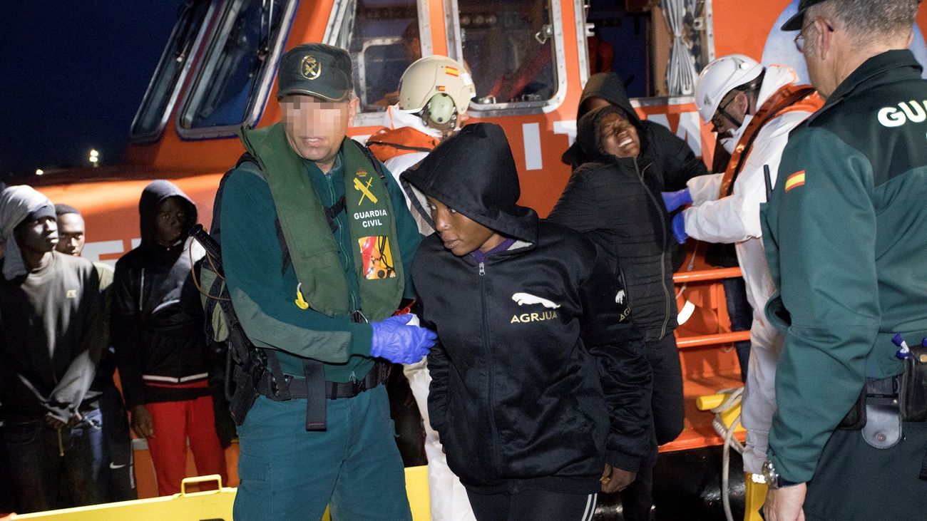 Llegada al puerto granadino de Motril de los inmigrantes rescatados por Salvamento Marítimo