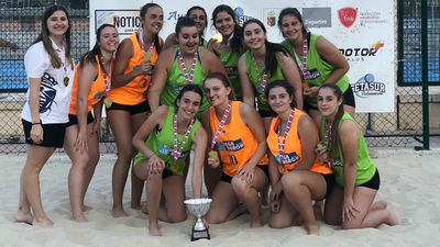 El Leganés, campeón de la Liga Juvenil Femenina de Balonmano Playa