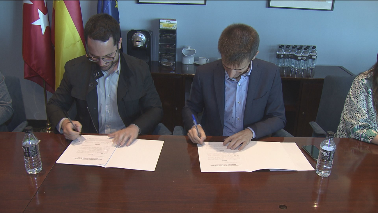 Telemadrid suscribe un convenio con la Red Española de Inmigración y ayuda al Refugiado