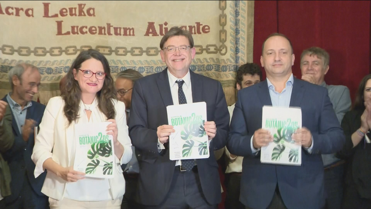 PSOE, Compromís y Podemos firman el acuerdo para el nuevo Gobierno valenciano