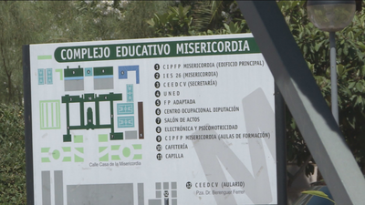 Un menor acuchilla a su profesora de Secundaria por disconformidad por la nota