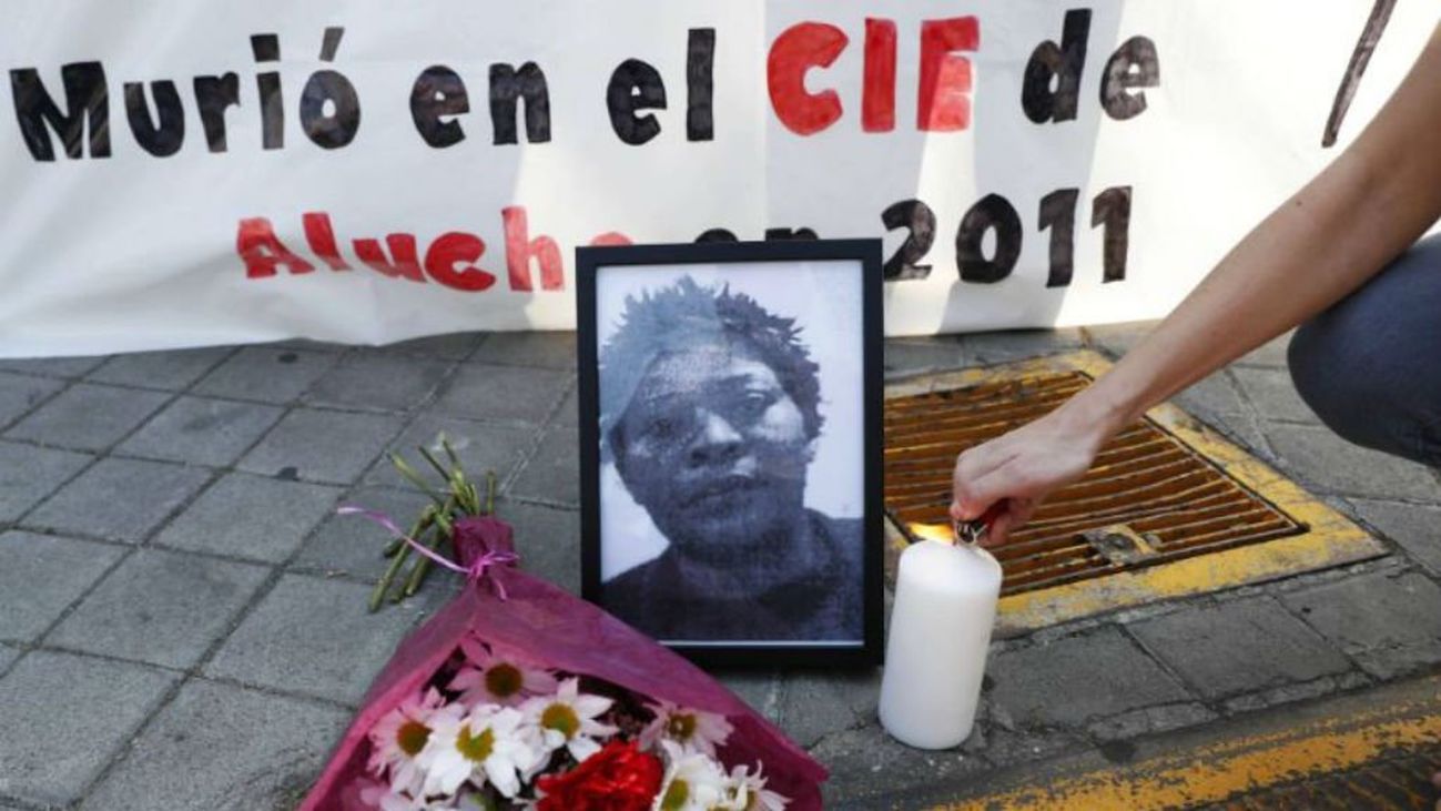 Absuelto el médico acusado por la muerte de una interna en el CIE de Aluche