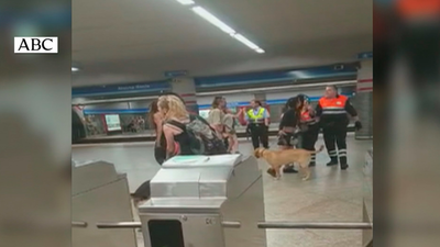 Fuerte altercado en el metro de Atocha entre un grupo de antisistema y los vigilantes
