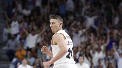 Carroll renueva una temporada más con el Real Madrid