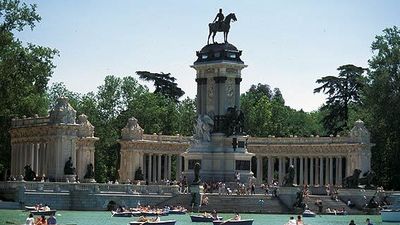 El Retiro soporta un 50% menos de contaminación que las calles que lo rodean