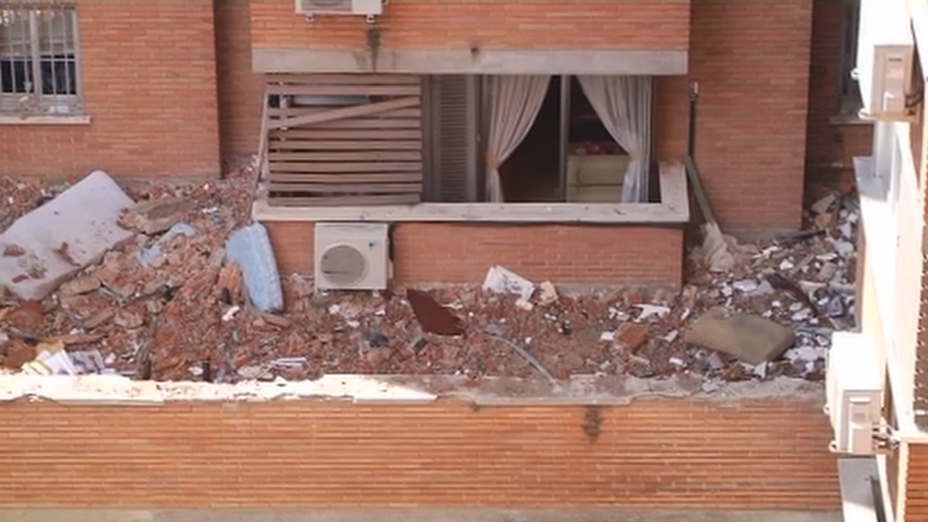 Agapito, un vecino sin ventana tras la explosión en Vallecas