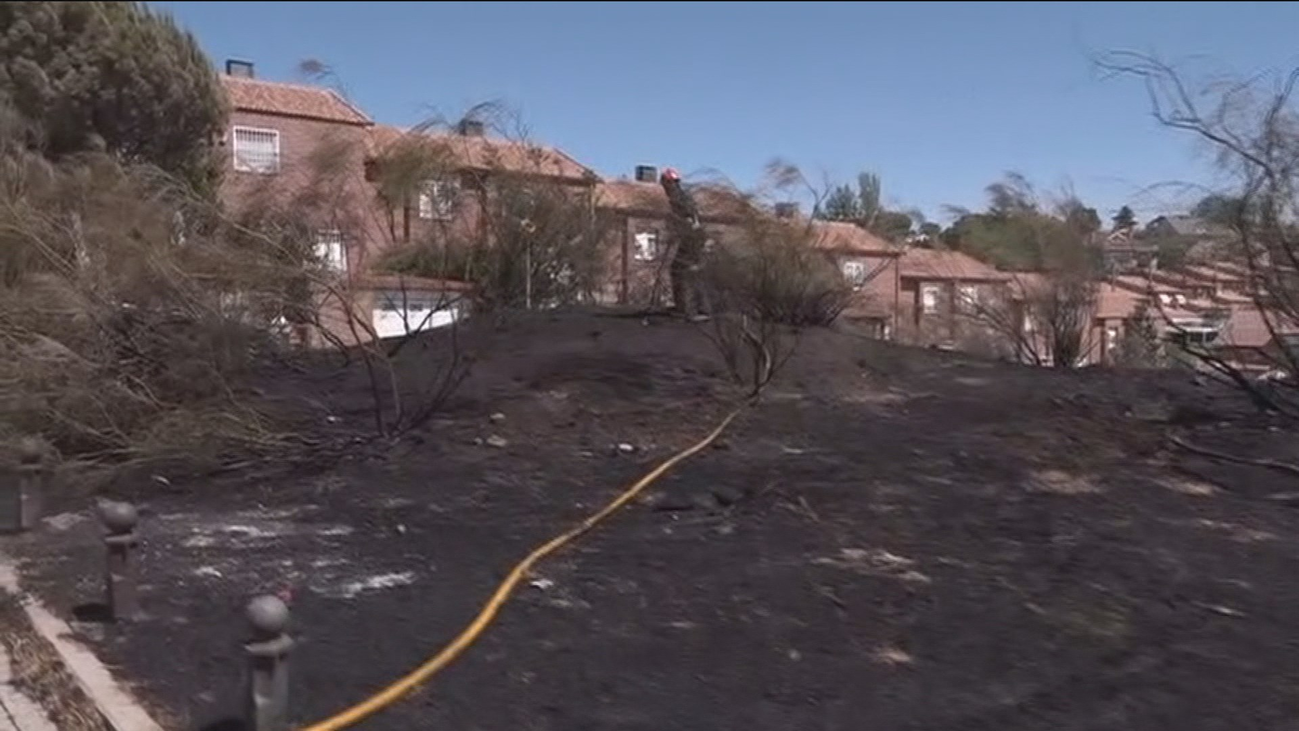 Preocupación en Móstoles por la cercanía de un incendio a las viviendas