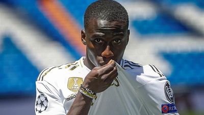 Mendy: "Con 15 años estuve a punto de dejar el fútbol"