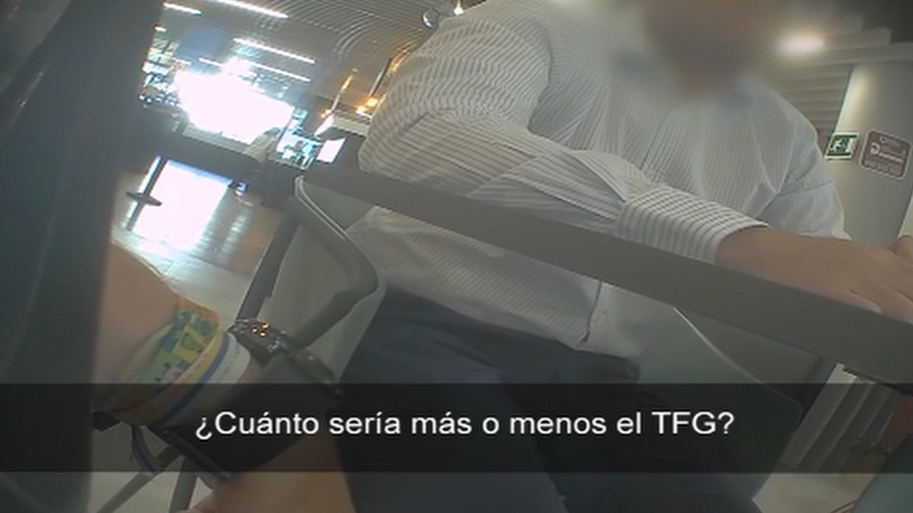 Pillado vendiendo Trabajos de Fin de Grado