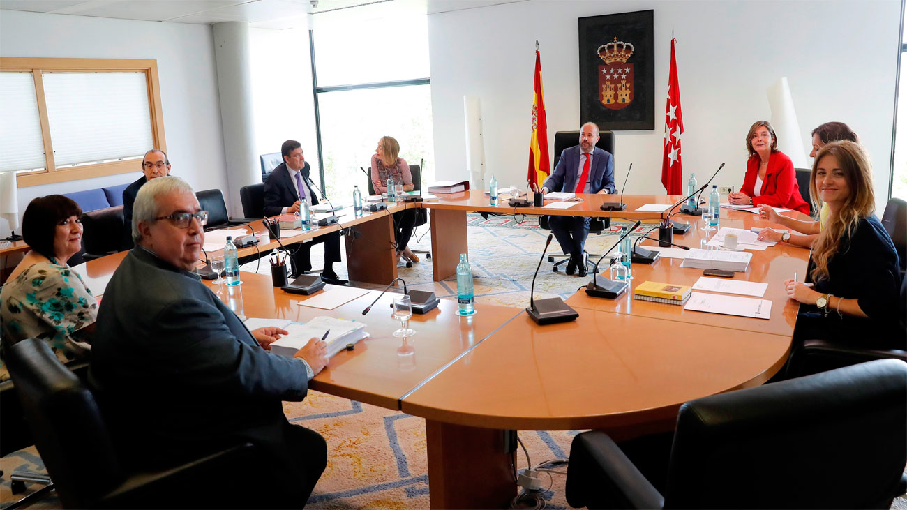 Vox y Podemos no tendrán senadores de designación autonómica en Madrid