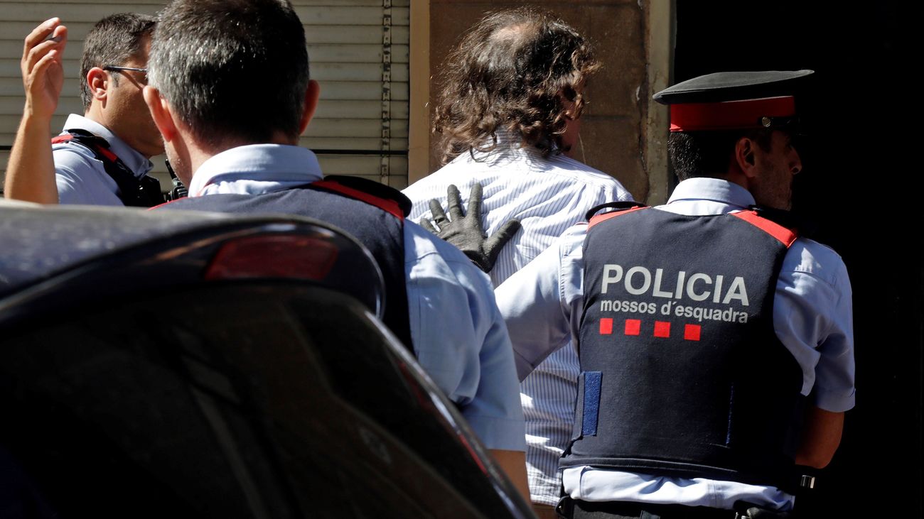 Los Mossos d'Esquadra trasladan al hombre detenido por su supuesta relación con la desaparición de Mónica Borrás