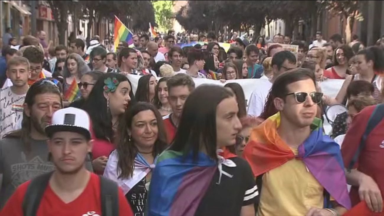 Alcalá de Henares se llena de color en su III edición del Orgullo LGTBI