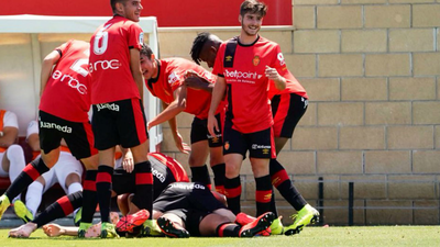 Gol de Stephen, del Mallorca B, a Las Rozas CF (0-1)