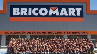 Programa de empleo en Bricomart para titulados universitarios