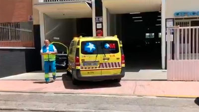 Muere un mecánico en Móstoles al caerle encima un coche