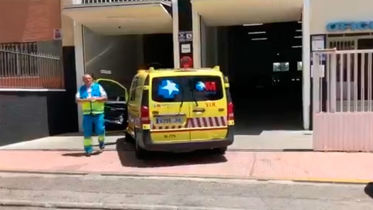 Muere un mecánico en Móstoles al caerle encima un coche