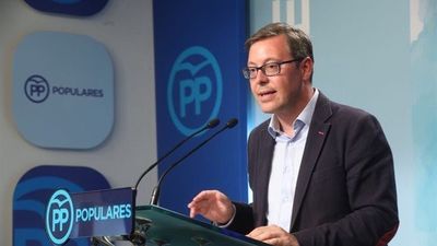 Alfonso Serrano: "Somos tres partidos obligados a entendernos. Todo pasa porque Ayuso sea la candidata"