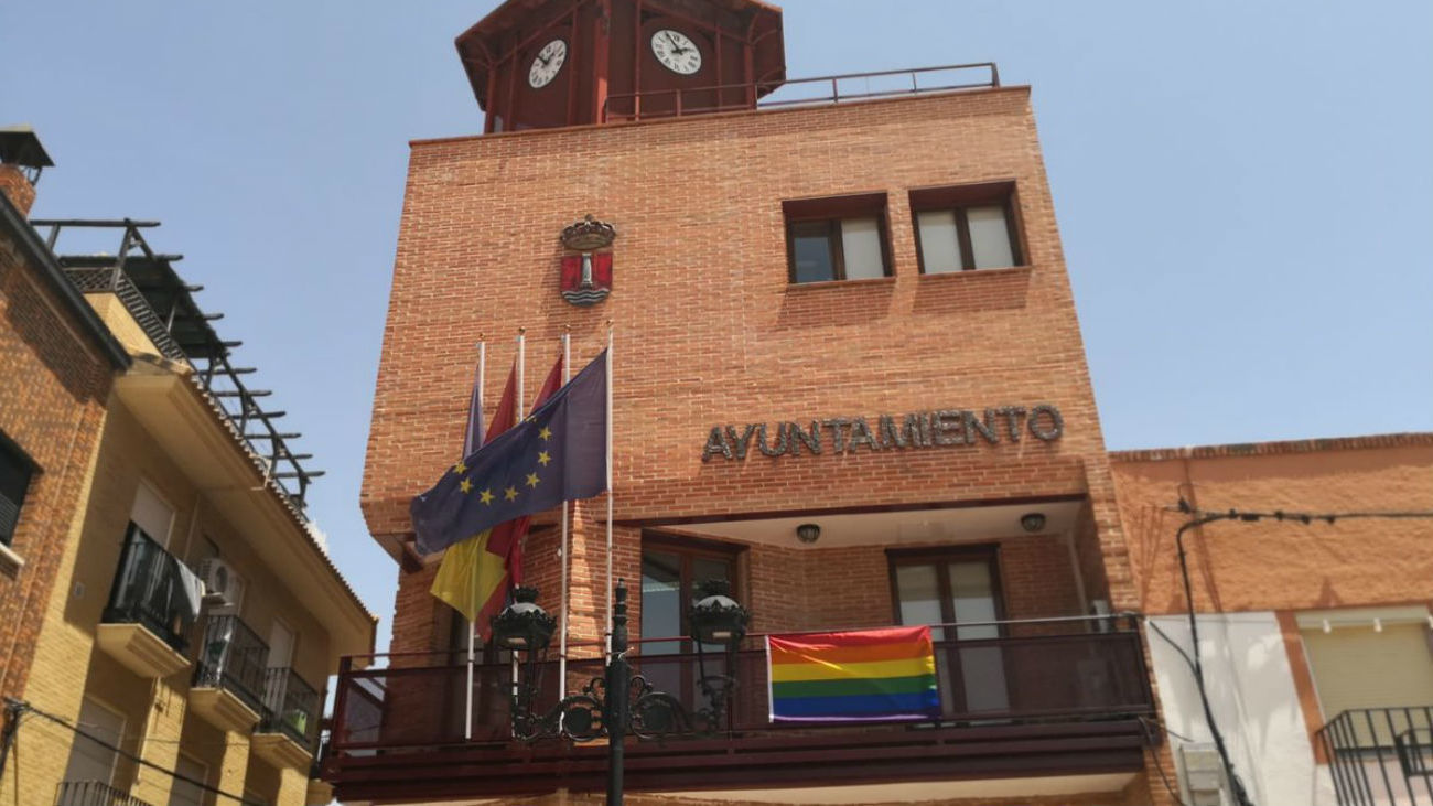 Humanes de Madrid se suma al día Internacional del Orgullo LGTBI