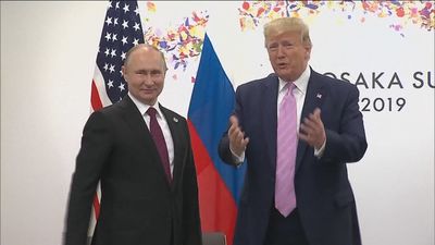 Trump llamará el lunes a Putin y a Zelenski para negociar el fin de la guerra