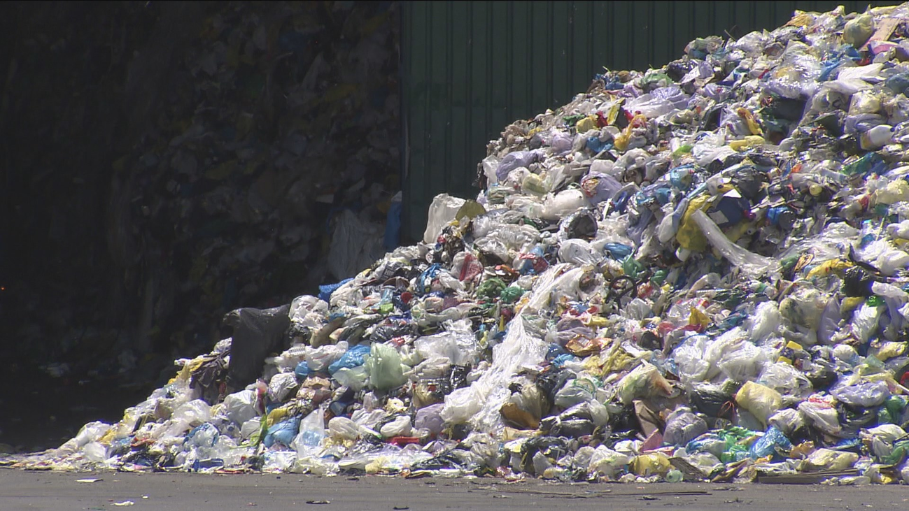 Pinto crea un peaje para los municipios que depositen basura en su vertedero