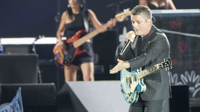 Alejandro Sanz presume de hijo