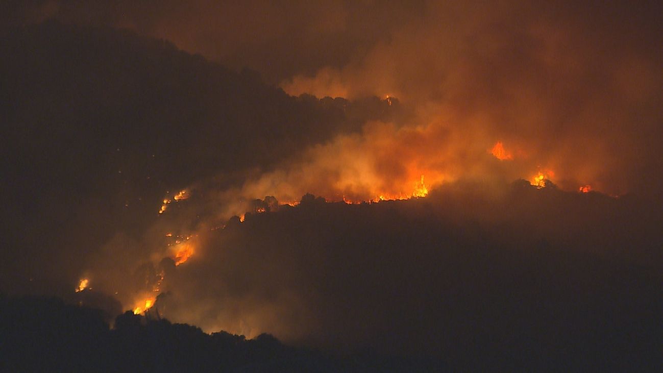 Cadalso y Cenicientos pendientes del fuego tras otra noche de angustia
