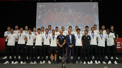 Emocionante recibimiento a los campeones de Europa sub'21