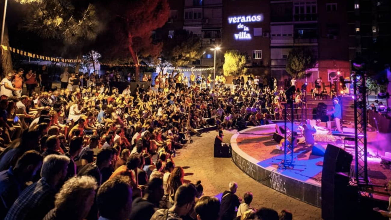 Karaoke al aire libre y clásicos del flamenco en Usera y Retiro por los Veranos de la Villa