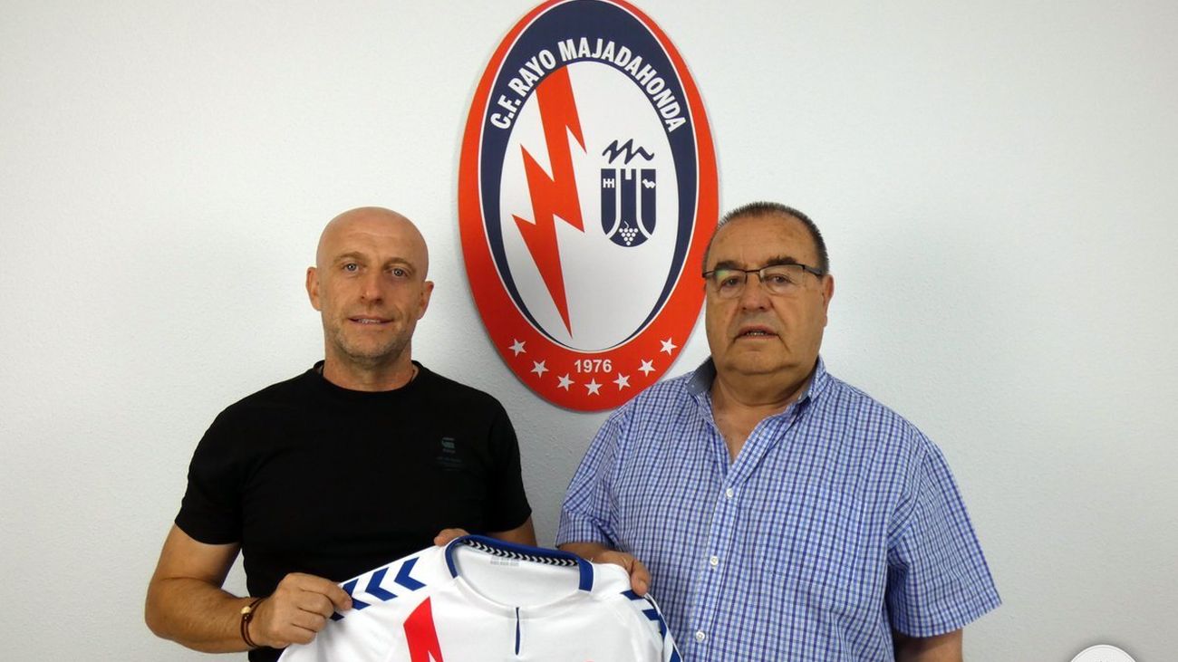 Julián Calero: "Iriondo es historia del Rayo, no vamos a intentar suplirle"