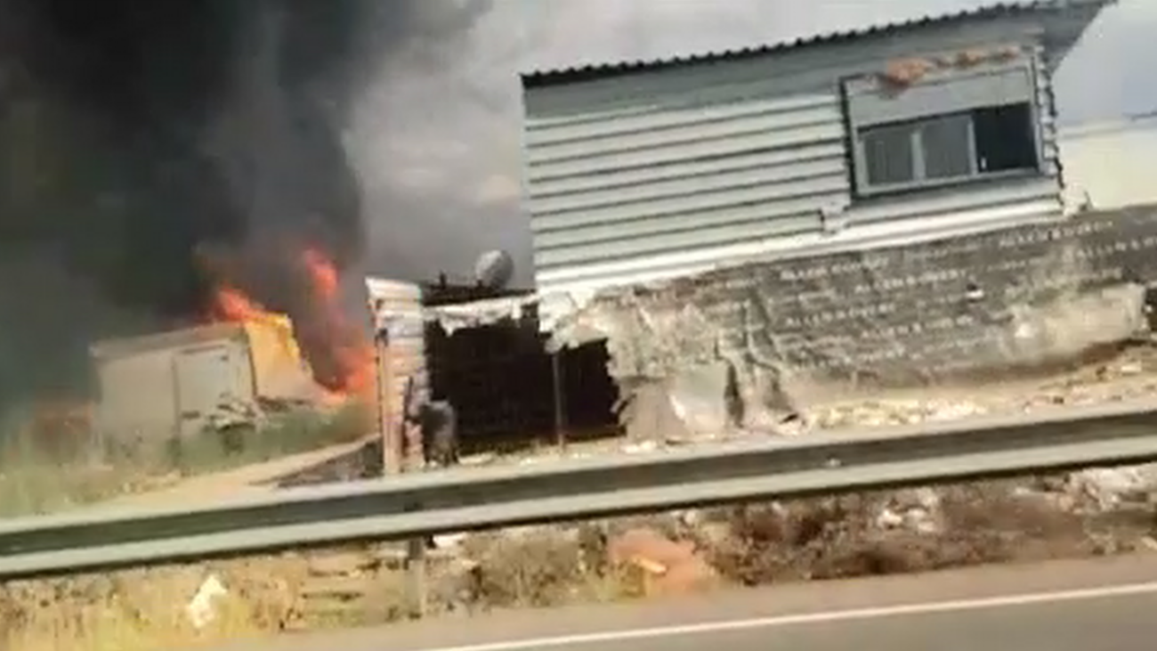 Susto en San Fernando de Henares por el incendio en un asentamiento ilegal