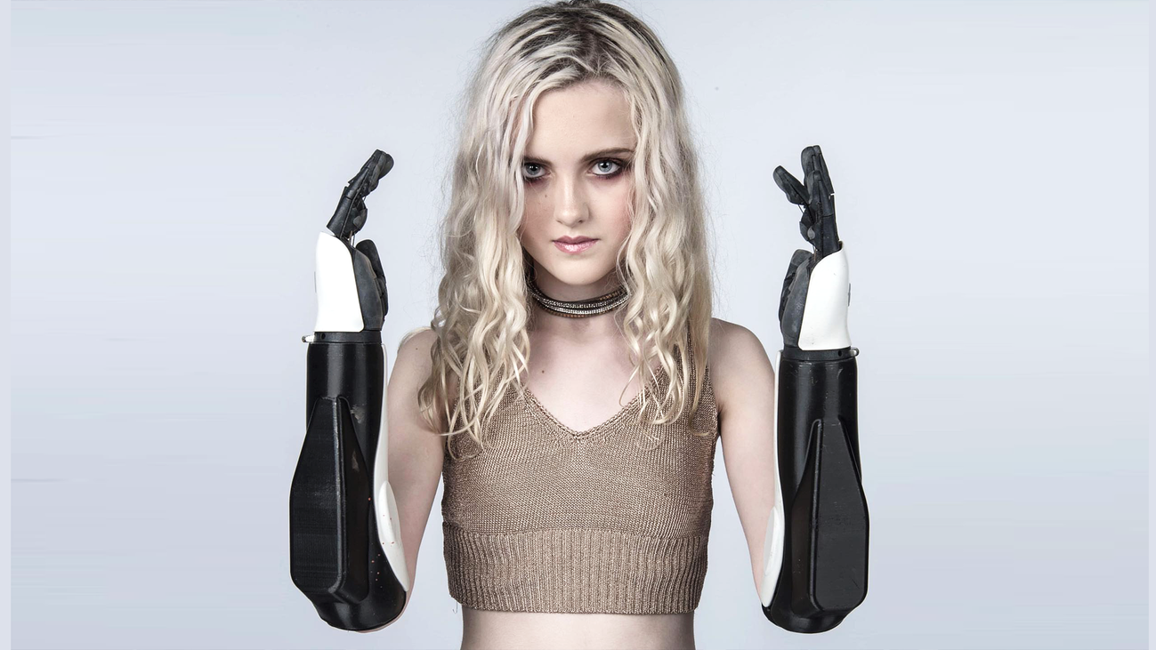 Tilly Lockey, la niña con brazos biónicos más famosa del mundo