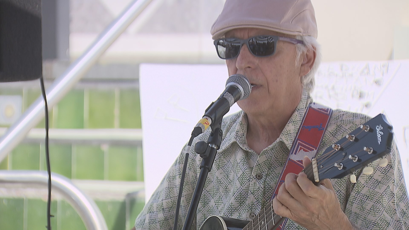 Kiko Veneno vuelve con 'Sombrero Roto'