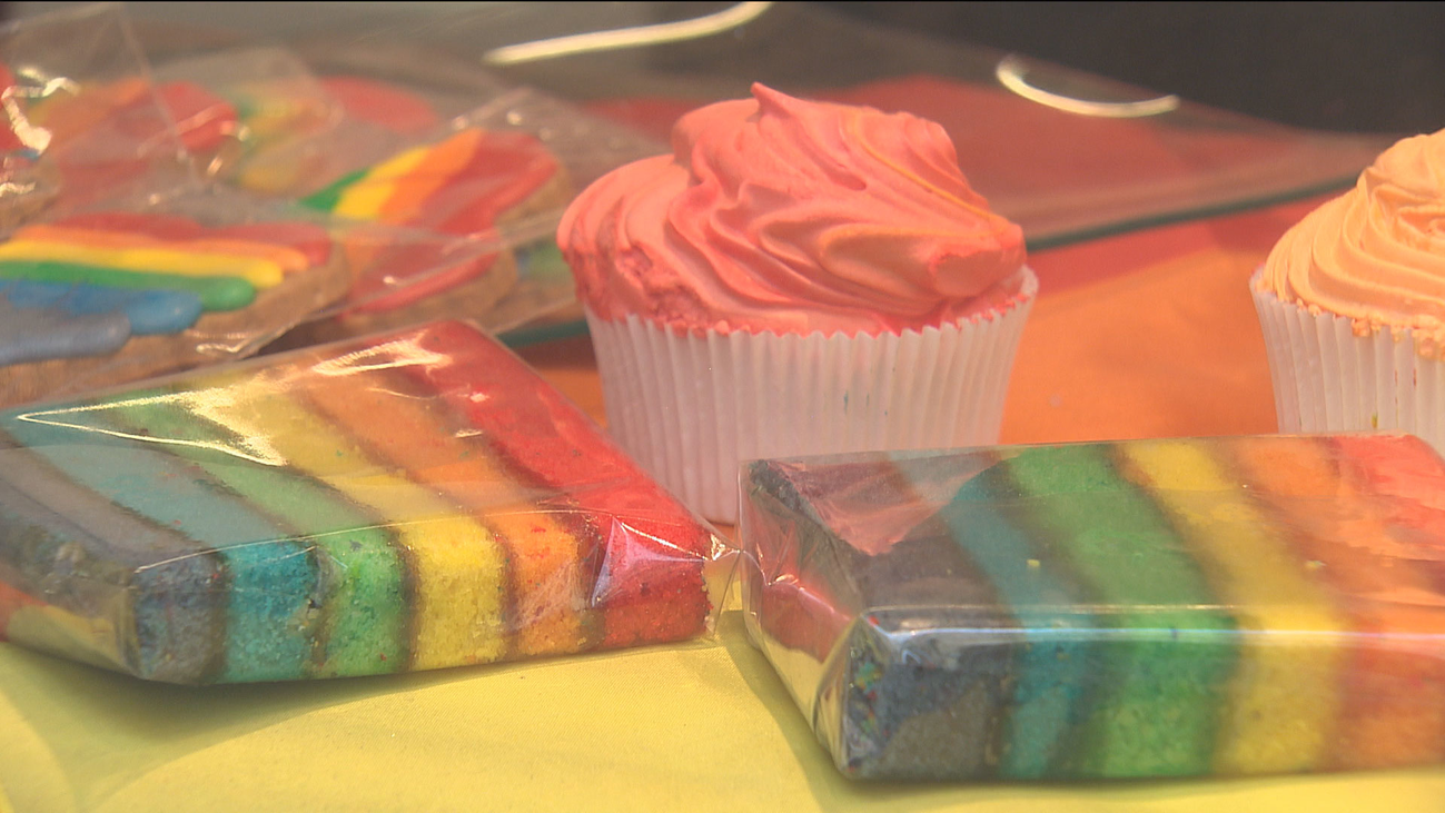 Dulces multicolores en la Fiesta del Orgullo