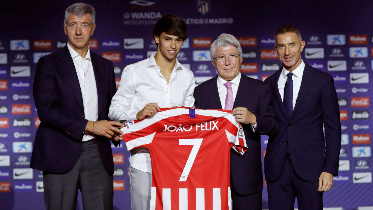 Galería fotográfica de la puesta de largo de Joao Félix