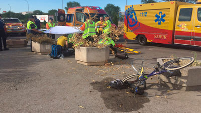 Una mujer muy grave tras ser atropellada su bicicleta en Villa de Vallecas