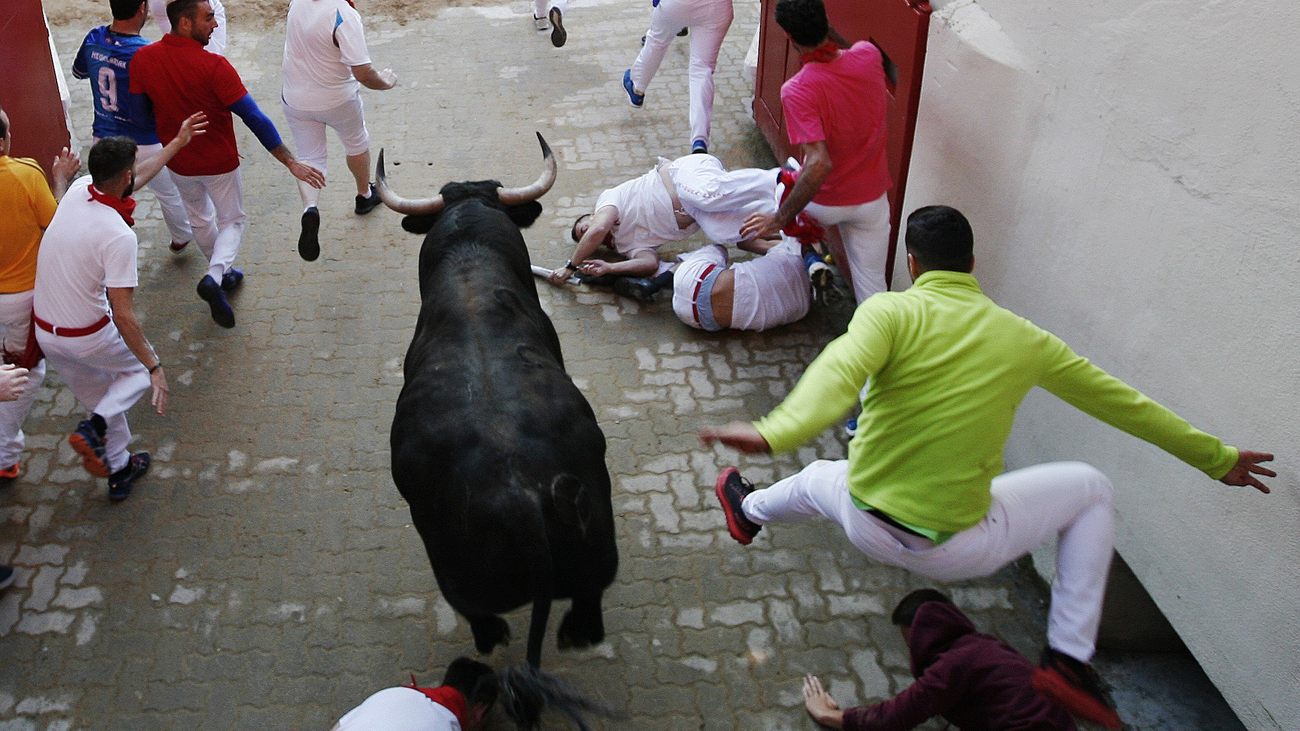 Unos veloces 'Jandilla' protagonizan el cuarto encierro de los Sanfermines 2019