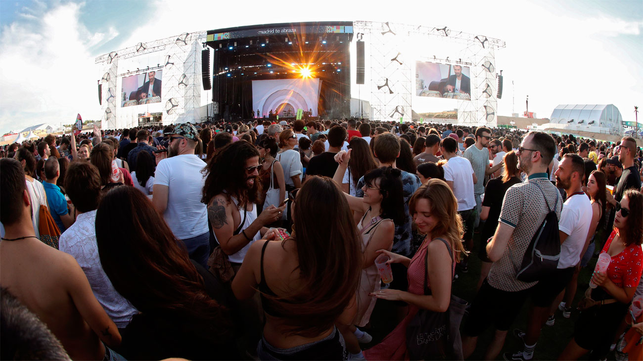 Fluidez en los accesos, mucho calor y Rosalía  para el inicio del Mad Cool 2019