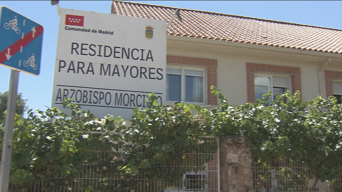 Trasladados a La Paz 3 ancianos de la residencia de Soto del Real cerrada