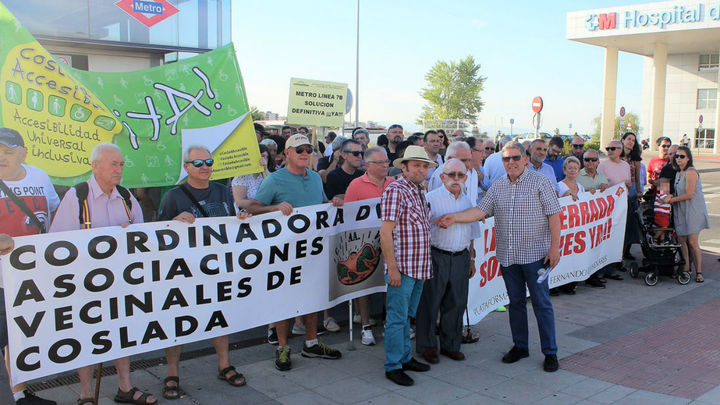 Vecinos de San Fernando y Coslada exigen soluciones a la línea 7B del Metro